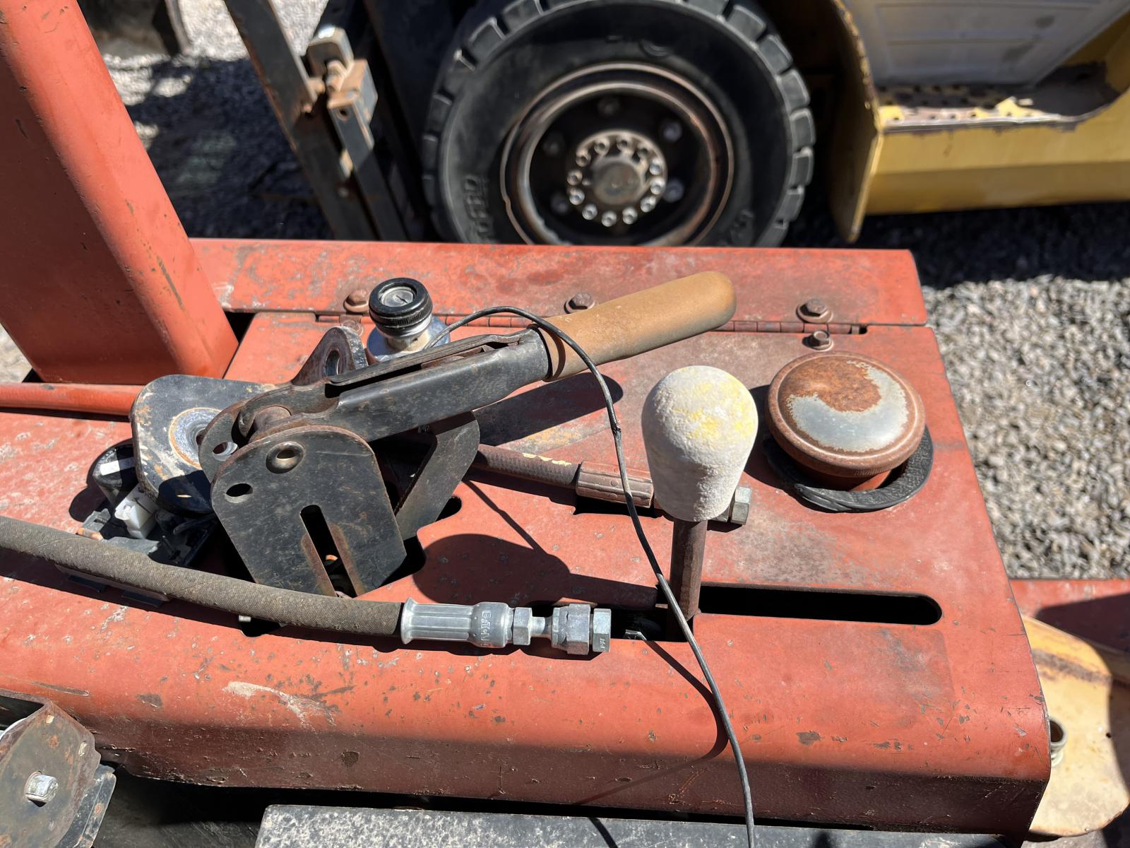 ./imagenes/INVOICE/2019/16791/ZANJADORA DITCH WITCH RT40 (20).JPG